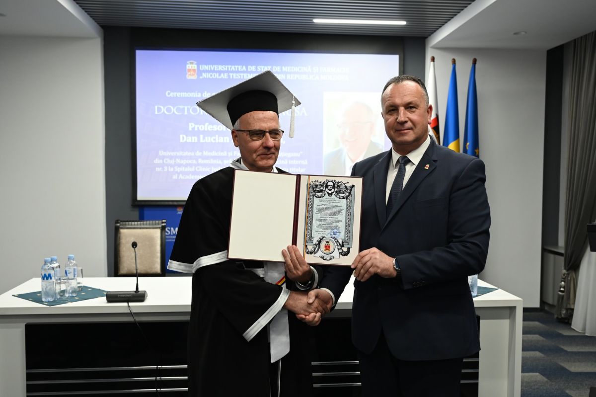 Doctor Honoris Causa of “Nicolae Testemitanu” University title awarding to Emeritus Professor Dan Lucian Dumitrascu